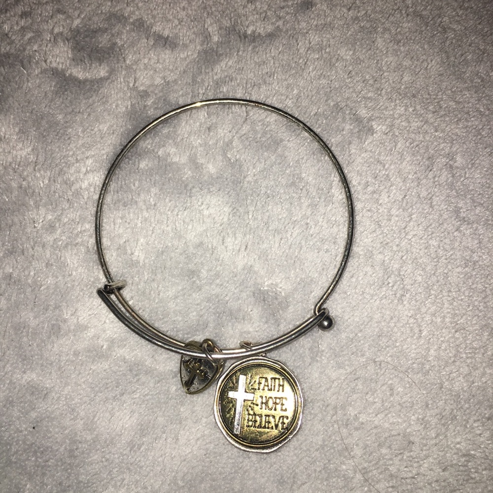 Bracelet bundle! - Picture 4 of 8